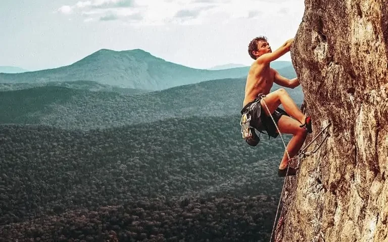 outdoors-generations-what-is-free-climbing-768x512-1