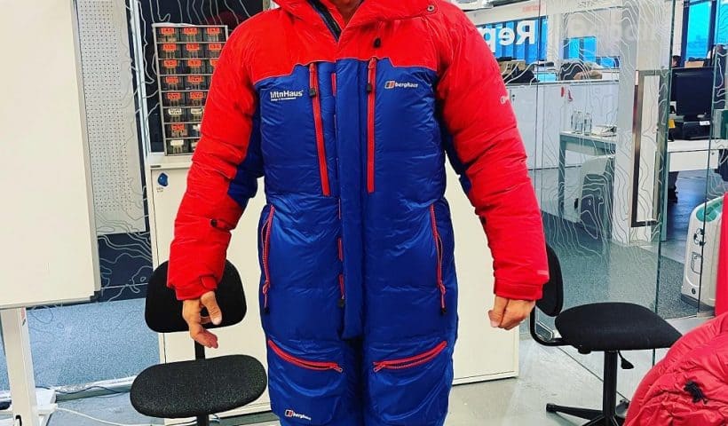 Ed-Jackson-tries-on-a-Berghaus-summit-suit-ahead-of-his-trip-to-Himlung-Himal-002