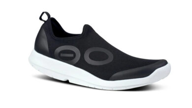 OOFOS Men's OOmg Sport Shoe - White Black