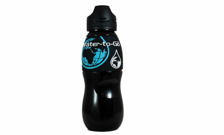 Water-to-Go 75cl Classic Bottle in black with a Black Band