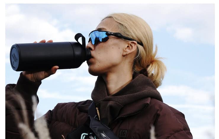 Refreshing outdoor water bottle for hiking and outdoor activities, designed for adventure and hydration.